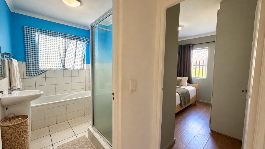 2 Bedroom Property for Sale in Gordons Bay Central Western Cape